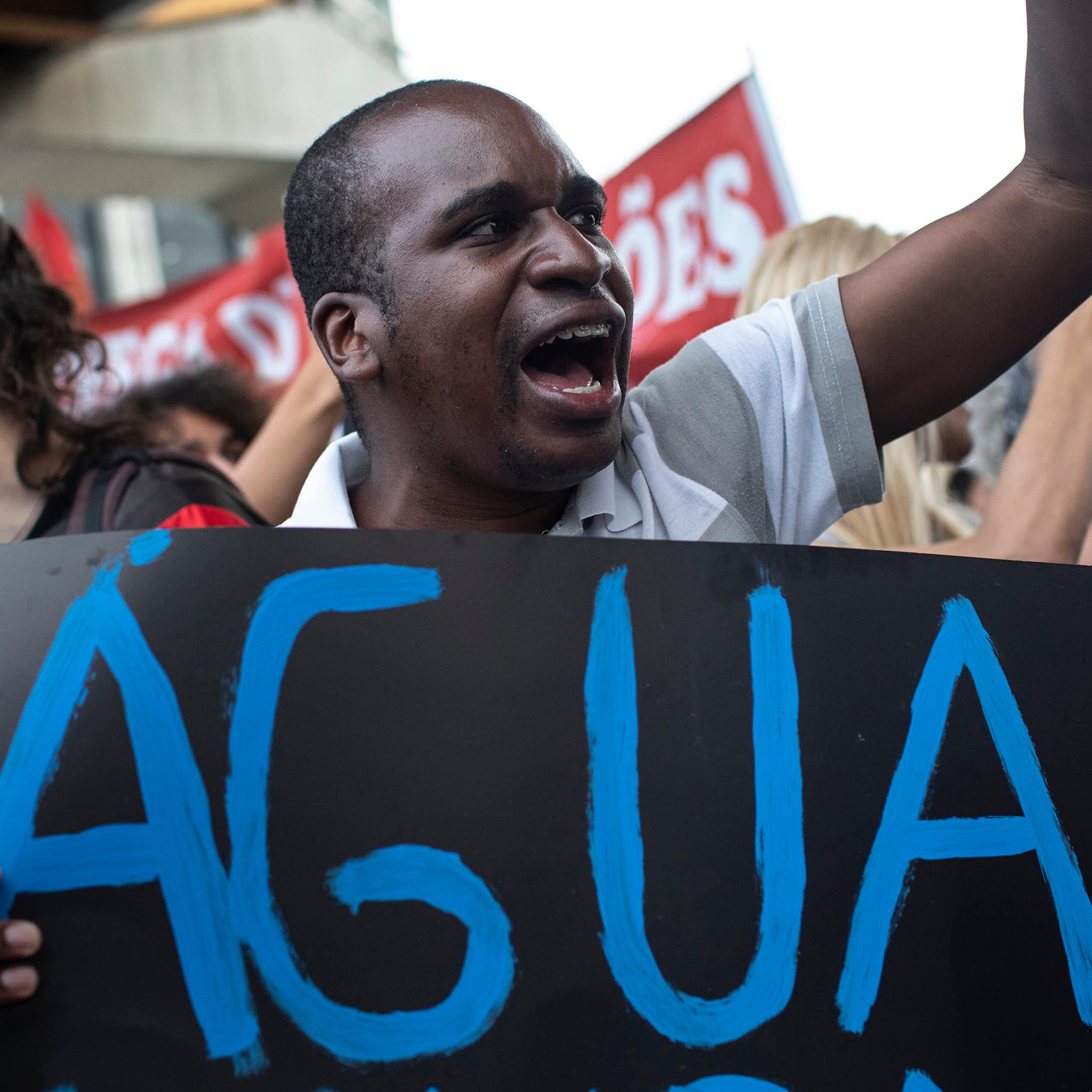 Dia Mundial da Água: Se a tendência global é remunicipalizar o saneamento, por que o Brasil insiste em privatizar?